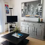 Apartment Le Californie Cote D'azur Les Pieds Dans L'eau Nice