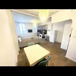 Grand Studio Bors De Mer