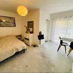 Joli Studio Avec Terrasse