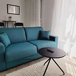 Twenty Business Flats Angely 3* Nice