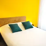 Twenty Business Flats Angely 3* Nice