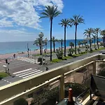 Apartment Beachfront Promenade Apartment: Sea Views And Easy Beach Access *