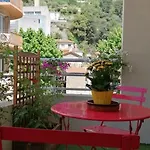 Bright 45m In A Lively Area Apartment *