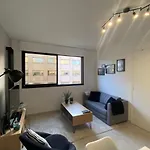 34 M Downtown Nice