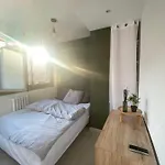 34 M Downtown Nice