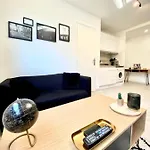 34 M Downtown Nice