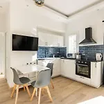 Renovated Apartment Near The Beach
