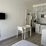 Climatises Proche Apartment