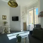 Un Appart En Ville Apartment *