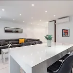 Grand Appartement- Le Port A/c