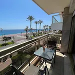 Beachfront Promenade Apartment: Sea Views And Easy Beach Access Apartment *