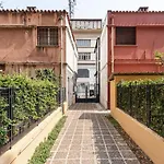 Ultra Central 2 Bdr Ac & Parking