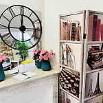 Studio In The Center By The Sea