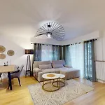 Cosy, 1 Bedroom Near Port