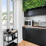Renting - Maeterlinck - Idyllic Luxury Retreat In Cap De Sea View Apartment *