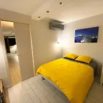 Superbe 2 Pieces Terrasse / Piscine / Vue / Parking