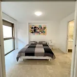 Petit 2 Pieces Carre D\'Or