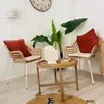 Studio Recemment Renove Proche Gare Et Ville