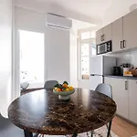 Lovely 2 Bdr Harbor Apartment Nice