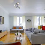 Luxury Apartment In City Center Of Nice