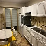 Beachfront Promenade Apartment: Sea Views And Easy Beach Access Apartment