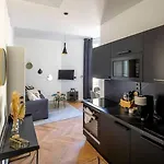 Apartment Elegant T2 Renove 4 Pers, Centre Nice, Climatise *