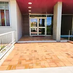 Apartment Studio- Mont Boron, Piscine Sur La
