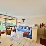 Nice Appartement En Bord De Mer Avec Piscine - Jusqu\'A 6 Personnes