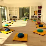 Appartement En Rez De Jardin Dans Villa A Nice