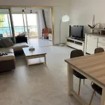 Beachfront And Sea View Entire 2 Rooms Crossing Apartment With Parking 4 Beds Two Double Bed And 2 Single Bed With 2 Sea View Balconies In Promenade Des Anglais Street 2 Bathroom 3 Wc With 40 Meters From The Beach With Perfect Air Conditioner Cooler