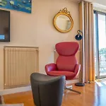 Georges V - Superb 100M2 Apartment With Ac