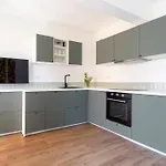 L2 2P Moliere Balcons/Ac/Wifi/5Mins Tram & 10Mins Mer
