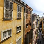 Charme Et Modernite Au Coeur Du Vieux Nice