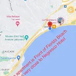 Beachfront Promenade Apartment: Sea Views And Easy Beach Access *