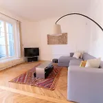 Superbe Appartement Avec Jardin Piscine, Garage