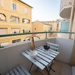 Riquier Station Spot, 5 Min From Train & Tramway