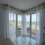 Beach Front, Superbe Appartement Pour 4 Personnes