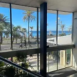 With Terrace & Rooftop Pool In Promenade Des Guest house