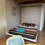 Studio Dans Villa A Nice Ouest
