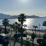 Beach Front, Superbe Appartement Pour 4 Personnes