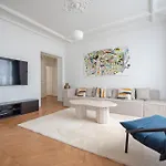 Amazing Flat - Near Champs-Elysees