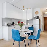 Studio Elegant Avec Balcon Proche Mer Et Tramway