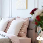Elegant Avec Balcon Proche Et Tramway Apartment