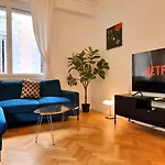 Jazzy Et Spacieux Appartement Prom Des Anglais