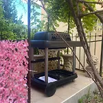 Quiet Apartment, Ac With Free Street Parking And Little Garden