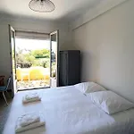 Apartment With Terrace Near The Sea