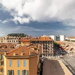 Open Sky Terrace Lage 1 Bdr & Parking