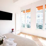 Le Magenta - Happy Rentals