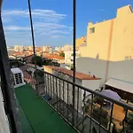 Cosy Flat 250M From Beach