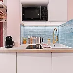 Renting - Spitalieri - Chic & Cosy Art Deco Nest Etoile Apartment *